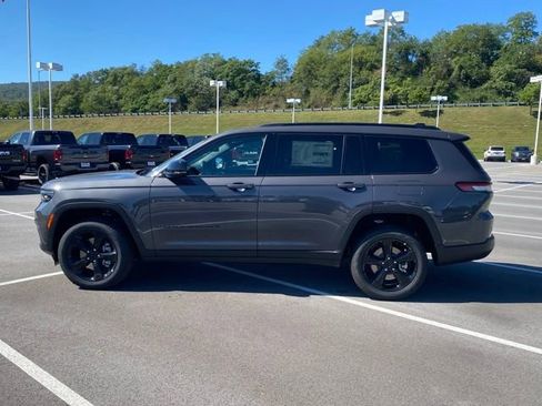 New 2025 Jeep Grand Cherokee L Limited w/ Luxury Tech Group II image 4