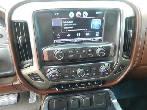 Used 2015 Chevrolet Silverado 2500 High Country w/ Duramax Plus Package image 18