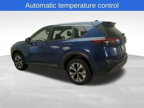 Used 2023 Nissan Rogue SV image 5