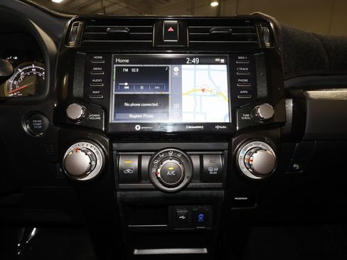 Used 2023 Toyota 4Runner TRD Off-Road Premium w/ Moonroof Package AWD/4WD image 17