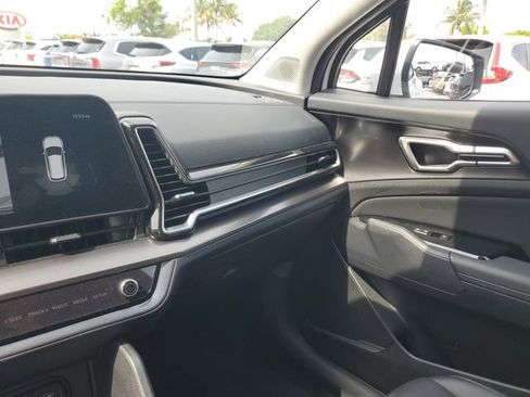 Certified 2024 Kia Sportage EX FWD image 30