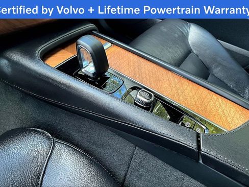Certified 2025 Volvo XC90 B6 Plus image 18