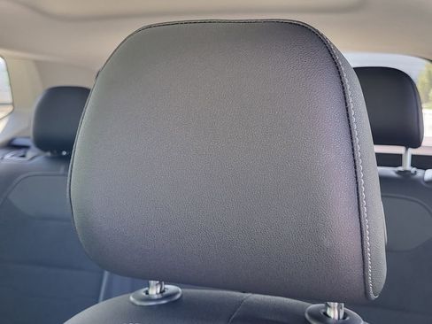 New 2026 Volkswagen Taos SE AWD/4WD image 11