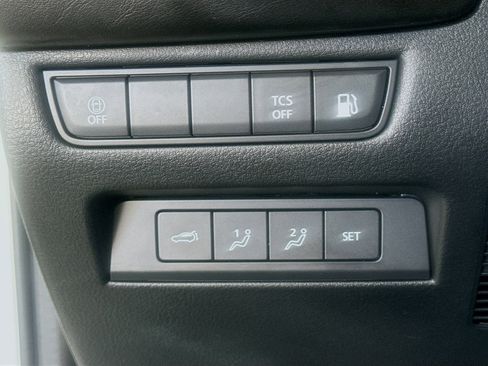 Used 2025 MAZDA CX-50 AWD 2.5 Hybrid w/ Premium Pkg image 17