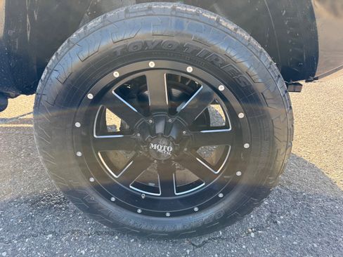 Used 2014 Toyota Tacoma 4x4 Double Cab image 9