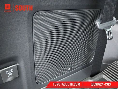 New 2026 Toyota Highlander Platinum image 38