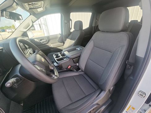 Used 2026 Chevrolet Silverado 1500 Custom w/ LPO, Dark Essentials Package RWD image 15