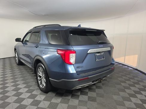 Used 2020 Ford Explorer XLT w/ Equipment Group 202A AWD/4WD image 3