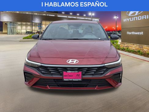 Used 2025 Hyundai Elantra Sport FWD image 5