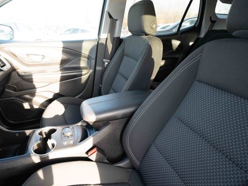 Used 2023 GMC Terrain SLE w/ Driver Convenience Package image 10