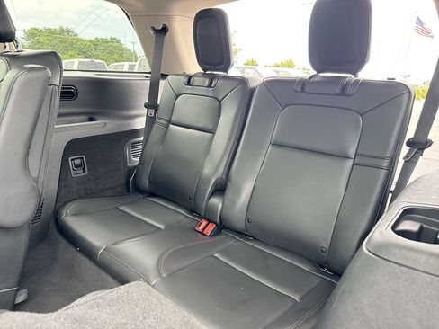 Used 2023 Lincoln Aviator AWD w/ Premium Package image 25