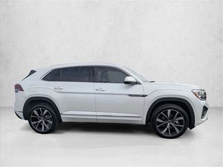 Used 2025 Volkswagen Atlas Cross Sport SEL Premium R-Line AWD/4WD video 4
