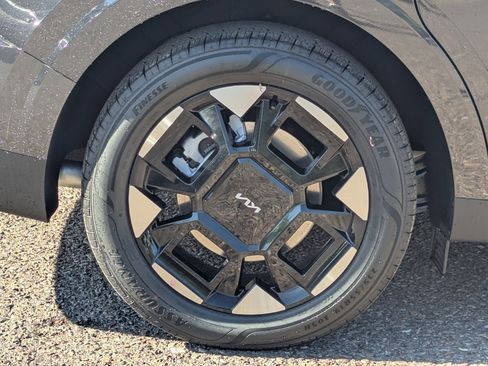 New 2026 Kia Carnival EX FWD image 7
