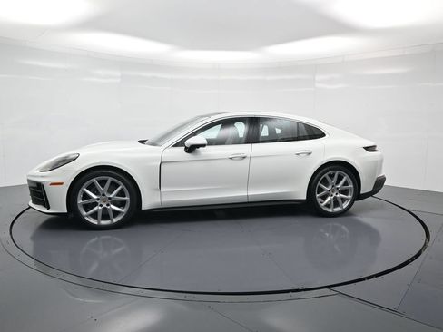 Used 2026 Porsche Panamera image 2
