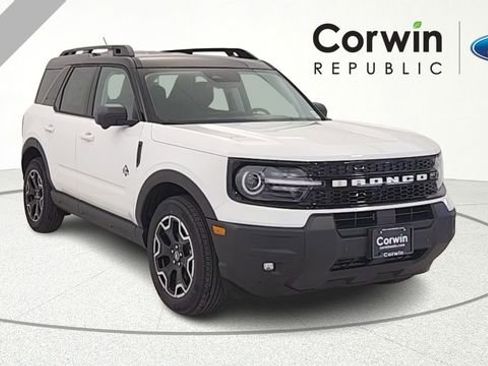 New 2025 Ford Bronco Sport Outer Banks w/ Outer Banks Tech Package+ AWD/4WD image 1
