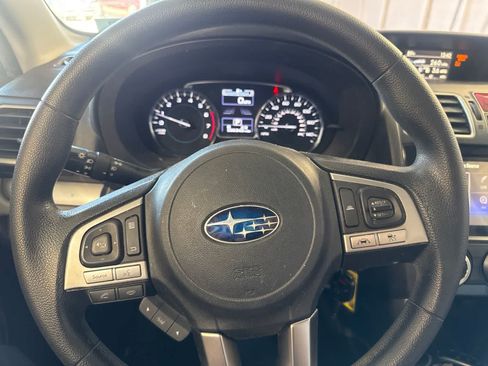 Used 2017 Subaru Forester 2.5i Premium AWD/4WD image 23