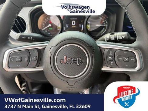 Used 2025 Jeep Wrangler Unlimited Sahara AWD/4WD image 23