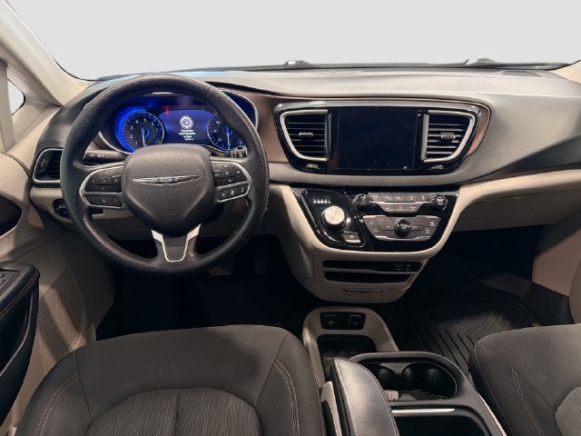Used 2019 Chrysler Pacifica Touring Plus w/ Advanced Safetytec Group FWD image 20