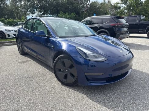 Used 2023 Tesla Model 3 Standard Range RWD image 7