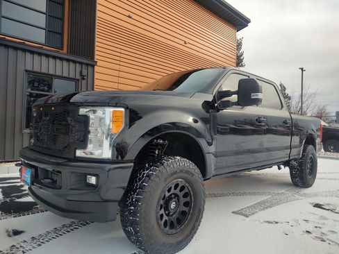 Used 2017 Ford F250 Lariat w/ Lariat Ultimate Package image 1