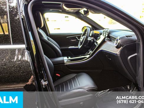 Used 2025 Mercedes-Benz GLC 300 4MATIC w/ AMG Line image 21