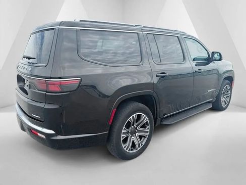 Used 2023 Jeep Wagoneer Series II AWD/4WD image 7