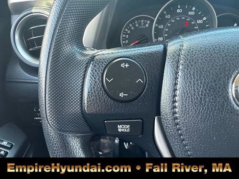 Used 2016 Toyota RAV4 LE image 28