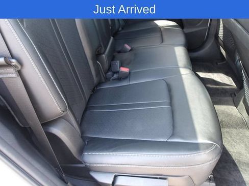 Used 2023 Kia Sorento S w/ Panoramic Sunroof Package AWD/4WD image 12
