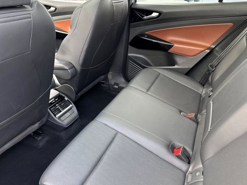 Used 2021 Volkswagen ID.4 Pro S w/ ID.4 Protection Package image 28