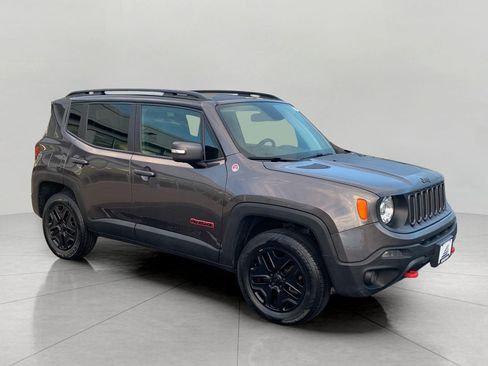 Used 2018 Jeep Renegade Trailhawk w/ Safety & Security Group AWD/4WD image 1