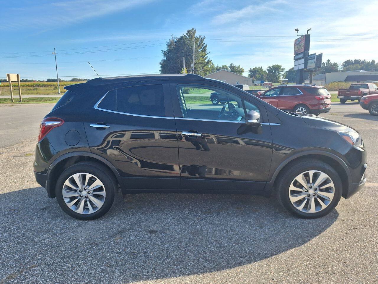Used 2019 Buick Encore Preferred AWD/4WD image 3
