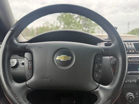 Used 2012 Chevrolet Impala LT w/ LT Sunroof Package image 13