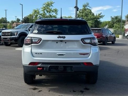 Used 2024 Jeep Compass Trailhawk w/ Trailhawk Elite Group AWD/4WD image 4