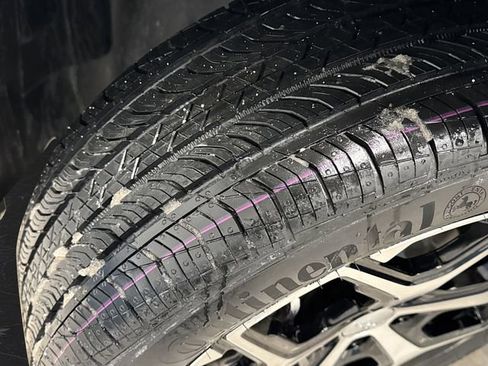 Used 2024 Jeep Compass Limited image 34