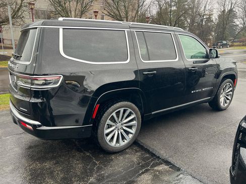 Used 2022 Jeep Grand Wagoneer Series II image 4