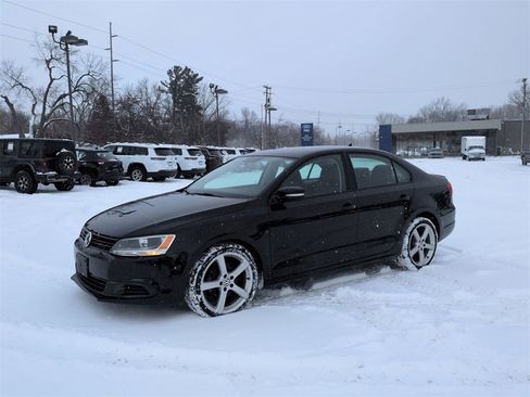 Used 2012 Volkswagen Jetta TDI w/ TDI Appearance Pkg image 1