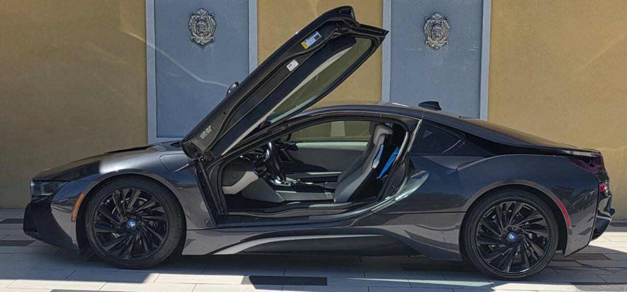 Used 2015 BMW i8 AWD/4WD image 1