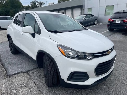 Used 2020 Chevrolet Trax LS w/ Tint and Cruise Package FWD image 1