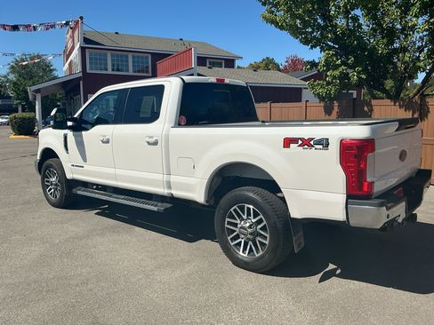 Used 2019 Ford F350 Lariat w/ Lariat Ultimate Package AWD/4WD image 7