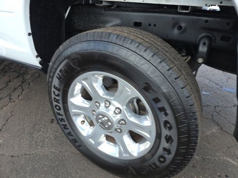 Used 2024 RAM 2500 Big Horn w/ Safety Group image 61