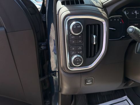 Used 2021 GMC Sierra 1500 SLT AWD/4WD image 12