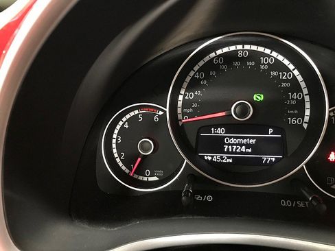 Used 2014 Volkswagen Beetle TDI image 26