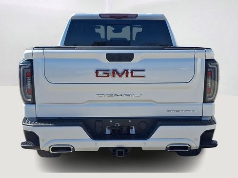 Used 2024 GMC Sierra 1500 Denali AWD/4WD image 5