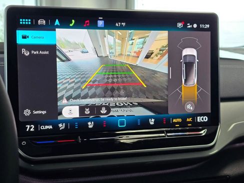 New 2026 Volkswagen ID.4 Pro S image 25