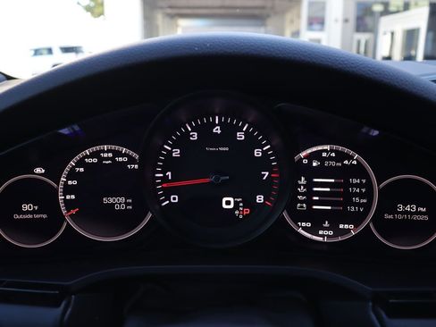 Used 2021 Porsche Cayenne image 18