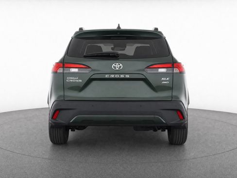 Used 2024 Toyota Corolla Cross XLE w/ Convenience Package AWD/4WD image 4
