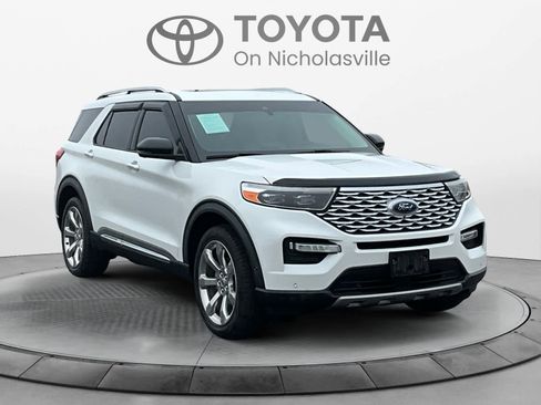 Used 2020 Ford Explorer Platinum w/ Premium Technology Package image 8