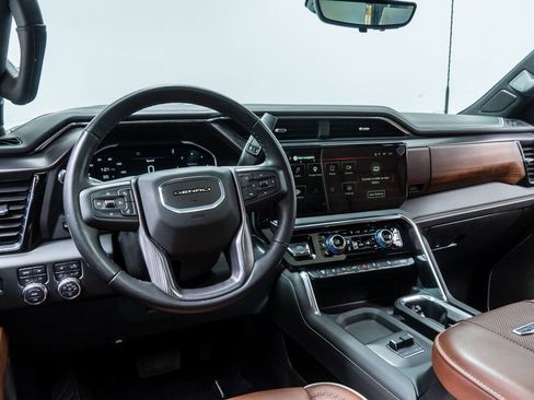 Used 2024 GMC Sierra 2500 Denali Ultimate w/ Max Trailering Package image 3