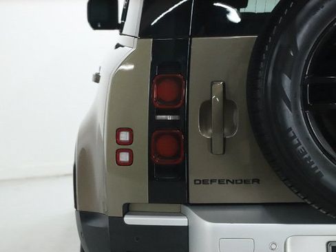 Certified 2023 Land Rover Defender 110 S AWD/4WD image 43
