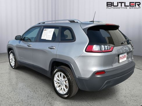 Used 2020 Jeep Cherokee Latitude FWD image 4